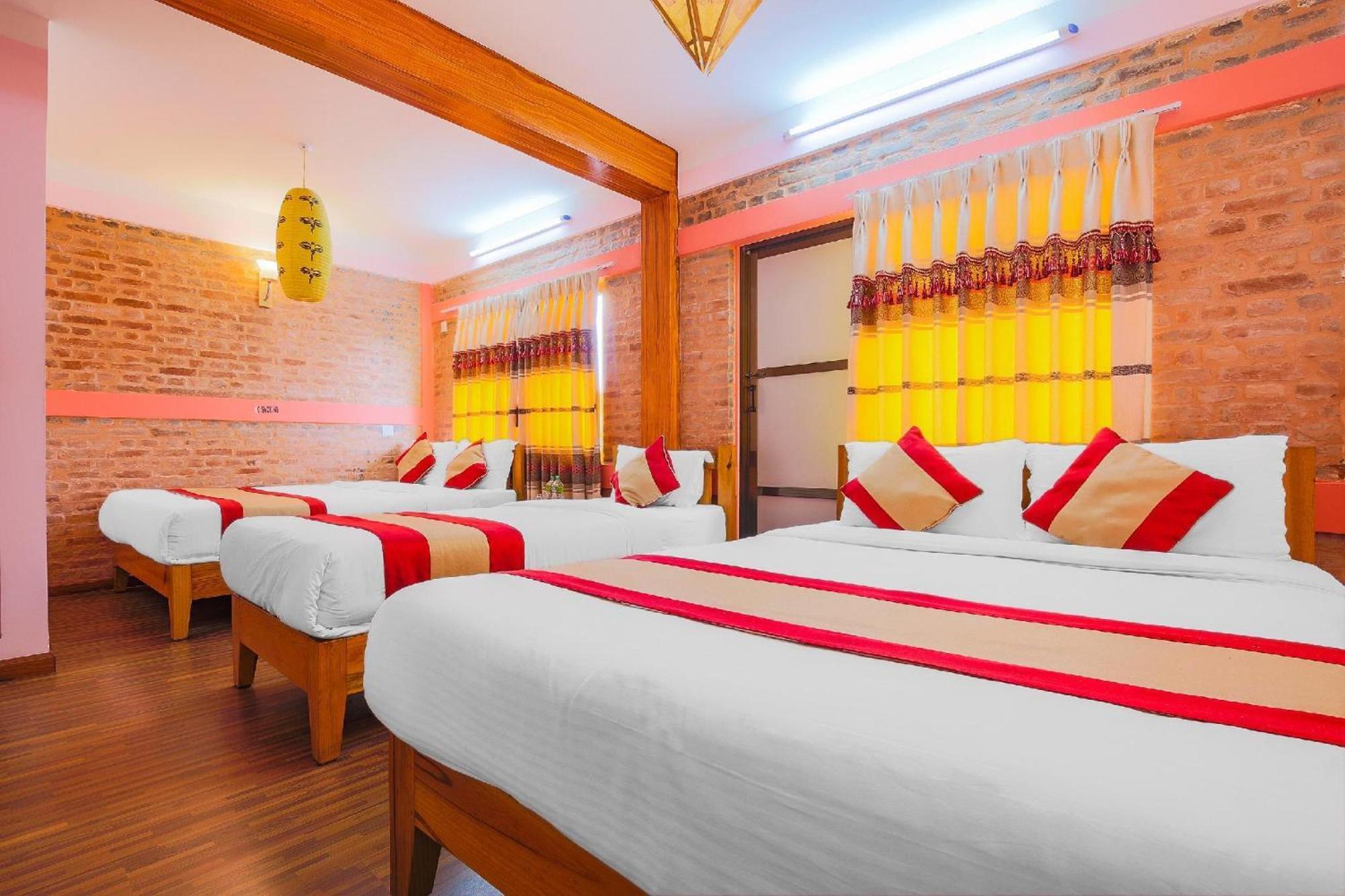 Hotel Everest Window View นาการ์ก็อต ภายนอก รูปภาพ