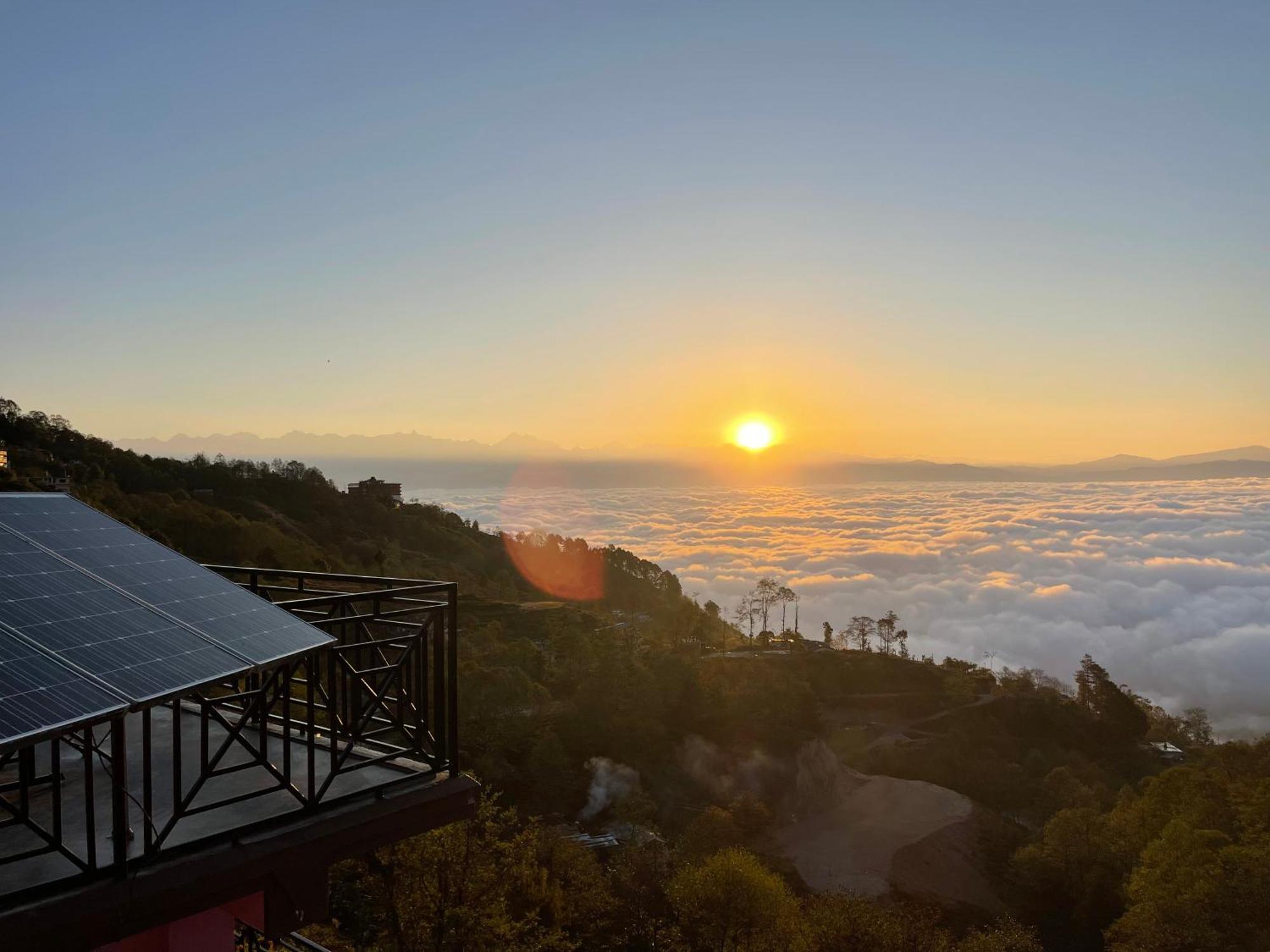 Hotel Everest Window View นาการ์ก็อต ภายนอก รูปภาพ