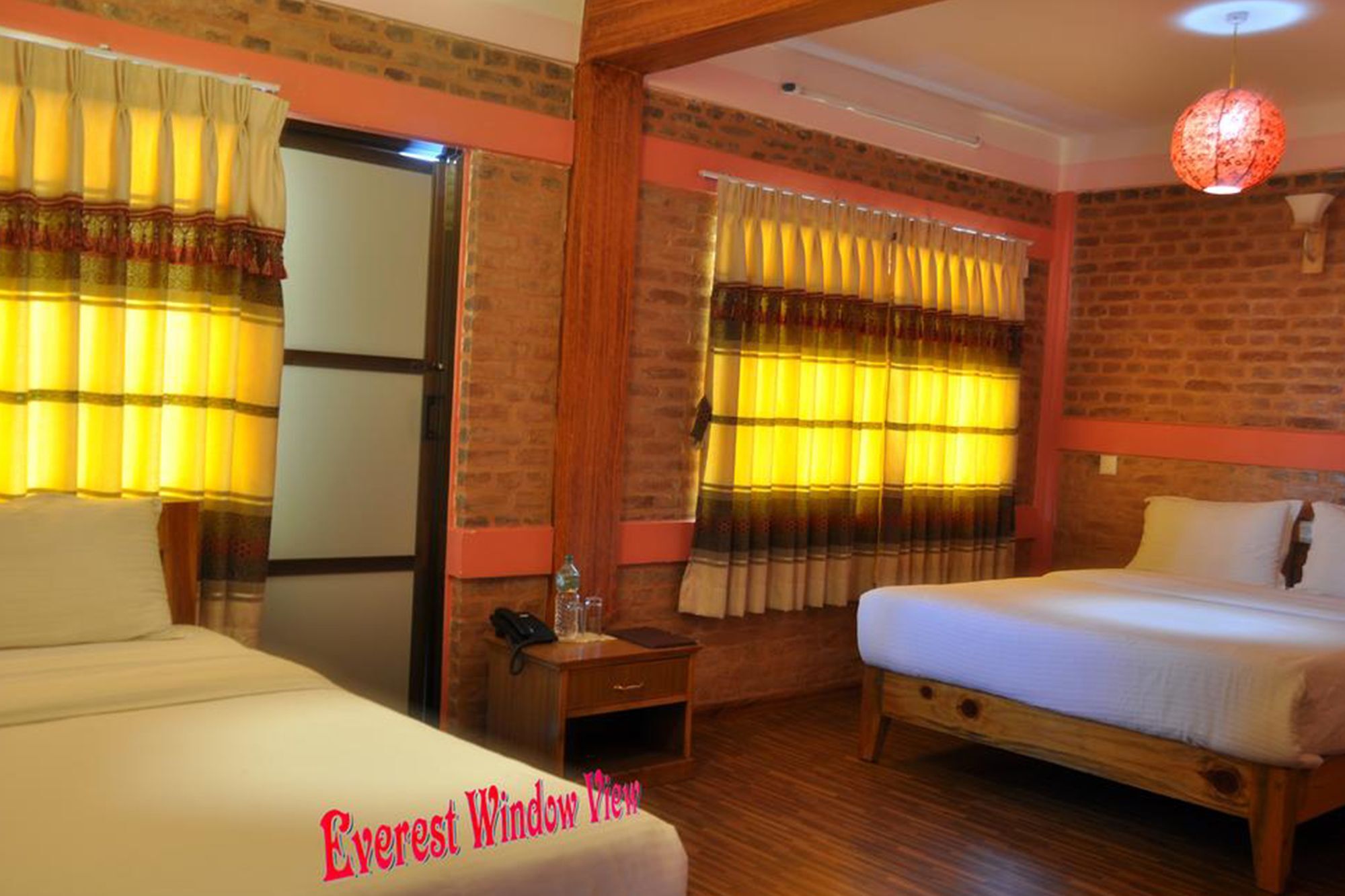 Hotel Everest Window View นาการ์ก็อต ภายนอก รูปภาพ